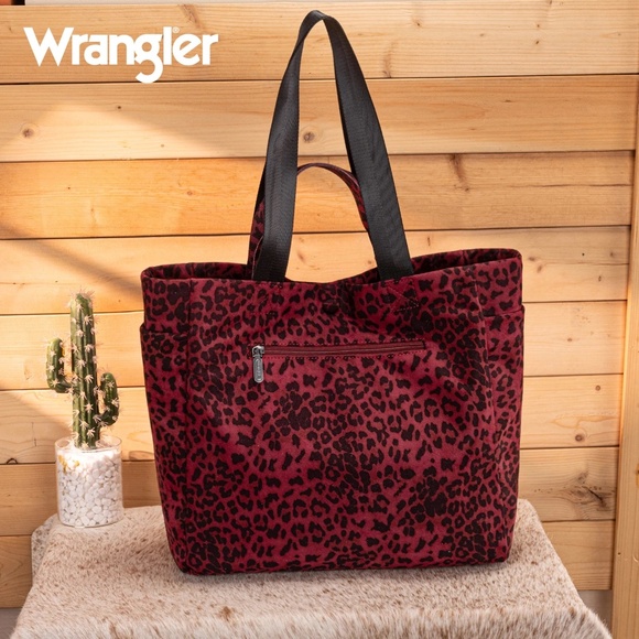 Wrangler Leopard Print Large Tote/Crossbody Red - Picture 6 of 6